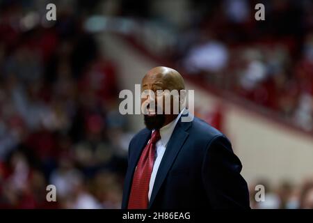 BLOOMINGTON, UNITED STATES - 2021/11/27: Indiana University basketball coach Mike Woodson coaches against Marshall during an NCAA basketball game on November 27, 2021 in Bloomington, Ind. IU beat Marshall 90-79. Stock Photo