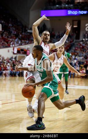 BLOOMINGTON, UNITED STATES - 2021/11/27: Marshall Thundering Herd guard Taevion Kinsey (24) plays against Indiana University during an NCAA basketball game on November 27, 2021 in Bloomington, Ind. IU beat Marshall 90-79. Stock Photo