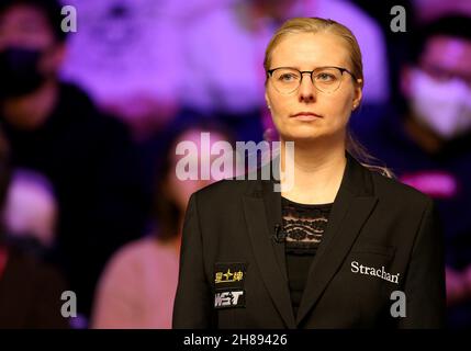 referee-maike-kesseler-during-five-of-the-cazoo-uk-championship-at-the