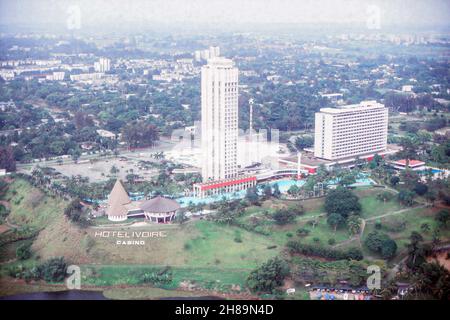 Abidjan, Côte d'Ivoire - Hotel Ivoire, October 1986. From helicopter Stock Photo