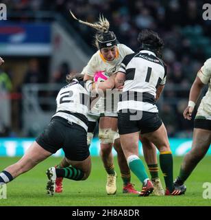 LONDON, ENGLAND - NOVEMBER 27: Springbok Catha Jacobs in action during the Women's International Rugby Killik Cup match between Barbarian Women and Sp Stock Photo