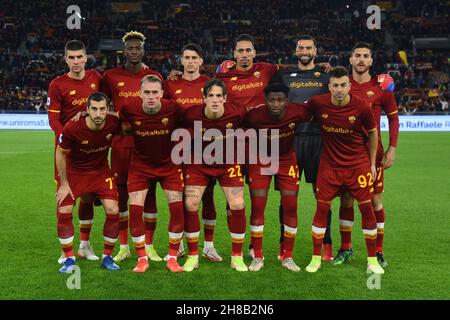 Rome, Lazio. 28th Nov, 2021. AS Roma starting line up during the Serie A match between AS Roma v Torino at Olimpico stadium in Rome, Italy, November 28th, 2021. Credit: Independent Photo Agency/Alamy Live News Stock Photo