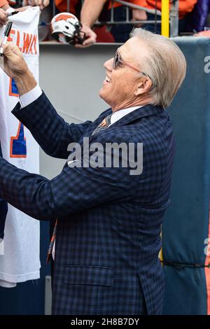 Denver, CO, USA. 28th Nov, 2021. Denver Broncos President of Football Operations and Hall of Fame quarterback Joh Elway signs an autograph before the football game between the Denver Broncos and Los Angeles Chargers at Empower Field Field in Denver, CO. Derek Regensburger/CSM/Alamy Live News Stock Photo