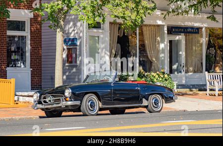 Mercedes 190 SL parked on Main Street in East Hampton, NY Stock Photo