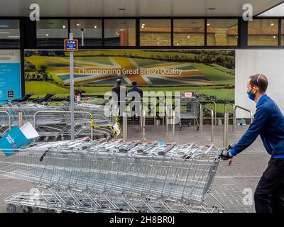 Championing Great British Quality - a poster on the exterior of an Aldi store in Tottenham, north London. Stock Photo