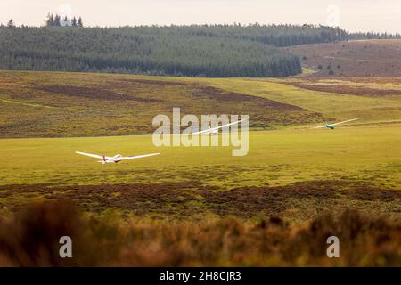 Gliders at the Midland Gliding Club on the Heathland, Long Mynd, Shropshire Hills, area of natural beauty, England Stock Photo