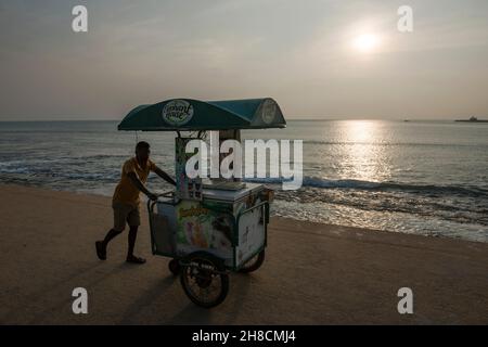 Sri Lanka, Colombo, ville, Stadt, city, bâtiment, Gebäude, building, plage, Strand, beach Stock Photo