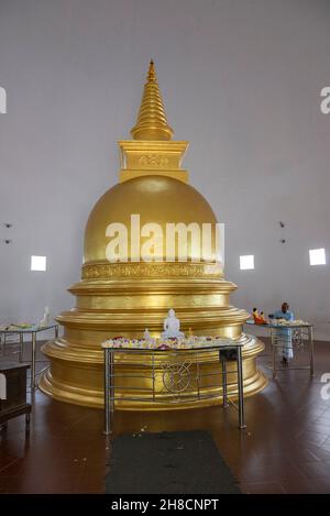 Sri Lanka, province du centre, Centrale Province, Badulla district, Bandarawela, Temple bouddhiste, buddhistischer Tempel, Buddhism Temple Stock Photo