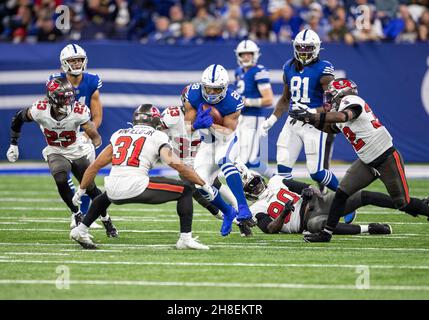 November 28, 2021: Indianapolis Colts quarterback Carson Wentz (2) passes  the ball during NFL football game action between the Tampa Bay Buccaneers  and the Indianapolis Colts at Lucas Oil Stadium in Indianapolis