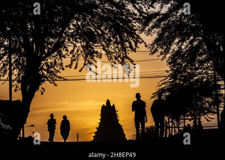 People walking towards Sankoré Mosque In Timbuktu , Mali, Africa. Stock Photo