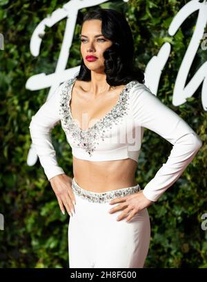 adriana-lima-attends-the-