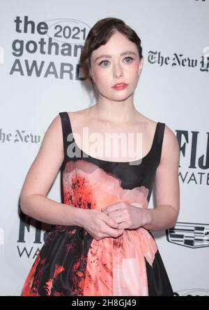 NEW YORK, NEW YORK - NOVEMBER 29: Suzanna Son attends the 2021 Gotham