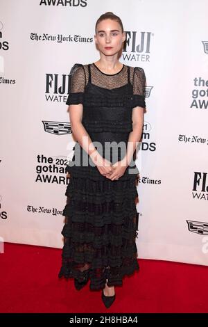 NEW YORK, NEW YORK - NOVEMBER 29: Rooney Mara attends the 2021 Gotham Awards Presented By The Gotham Film & Media Institute at Cipriani Wall Street on November 29, 2021 in New York City. Stock Photo
