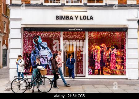 This is the new BIMBA Y LOLA flagship store in Barcelona ft. Georgina  Treviño - HIGHXTAR.