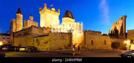 France, Gard, Pays d'Uzege, Uzes, Duke's castle called the Duche d'Uzes with the Bermonde Tower Stock Photo