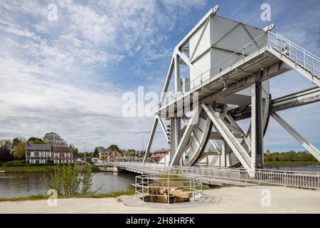 France, Calvados (14), Bénouville, Pegasus Bridge and old German anti-tank gun, on the Caen Canal, along the Orne river Stock Photo