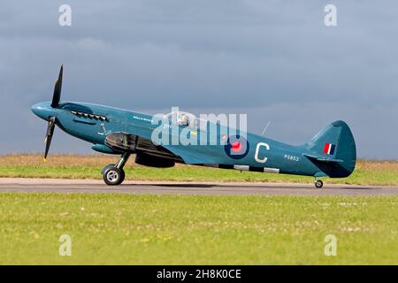 Ex- Royal Air Force Photo Reconnaissance Supermarine Spitfire Mk XIX (PS853) at the Cotswold Airport RAF Kemble Air Day 2009 in Gloucestershire, UK Stock Photo
