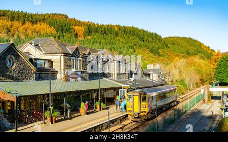 Ancient rolling stock (Class 153) on the Conwy Valley Line, at Betws-Y-Coed. They run every 3 hours! Image taken in November 2021. Stock Photo