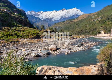 Beautiful Satluj river with scenic Kinnaur Himalaya mountain range near Sarahan Himachal Pradesh, India Stock Photo