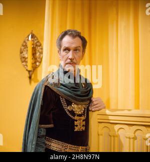 VINCENT PRICE in THE MASQUE OF THE RED DEATH (1964), directed by ROGER CORMAN. Credit: A.I.P. / Album Stock Photo