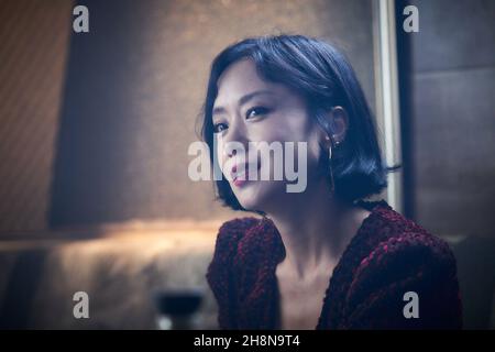 JEON DO-YEON in BEASTS THAT CLING TO THE STRAW (2020) -Original title: JIPURAGIRADO JABGO SIPEUN JIBSEUNGDEUL-, directed by YONG-HOON KIM. Credit: Megabox Plus M / Album Stock Photo