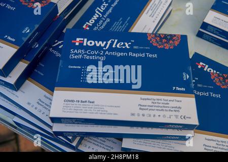Chesham, Buckinghamshire, UK. 1st December, 2021. Free Covid-19 lateral flow tests were being given out by Buckinghamshire Council to shoppers today in Chesham on market day. The Government are encouraging shoppers to take Covid-19 lateral flow tests before they do their Christmas shopping in attempt to try to keep the rising number of positive Covid-19 cases down. Credit: Maureen McLean/Alamy Live News Stock Photo