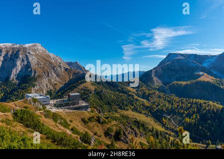 Trail from the Jenner summit to the Jenner high plateau about 1800m asl with the Jenneralm or Jenner Alm hut,  Upper Bavaria, Southern Germany Stock Photo