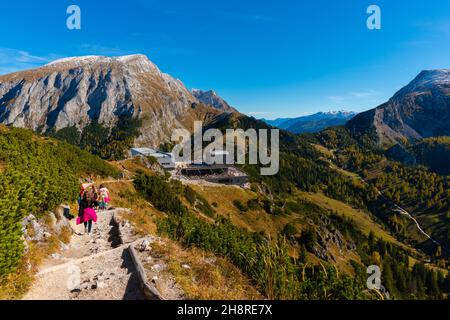 Trail from the Jenner summit to the Jenner high plateau about 1800m asl with the Jenneralm or Jenner Alm hut,  Upper Bavaria, Southern Germany Stock Photo