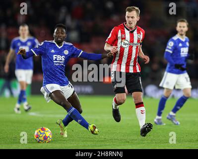 Southampton, England, 1st December 2021. Wilfred Ndidi of Leicester City (left) and James Ward-Prowse of Southampton (right) battle for the ball during the Premier League match at St Mary's Stadium, Southampton. Picture credit should read: Kieran Cleeves / Sportimage Credit: Sportimage/Alamy Live News Stock Photo