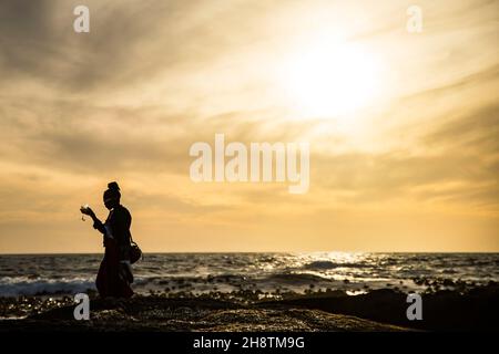 Cape Town, Saudi Arabien. 30th Nov, 2021. Cape Town: South Africa on November, 30, 2021, (Photo by Juergen Tap) Camps Bay, Cape Town, beach Strand, Credit: dpa/Alamy Live News Stock Photo