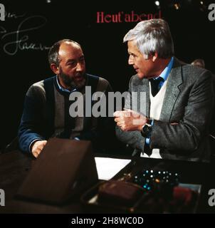 Dieter Hallervorden, deutscher Kabarettist und Schauspieler, zu Gast bei Joachim Fuchsberger in dessen Talkshow 'Heut' abend', Deutschland 1984. Stock Photo