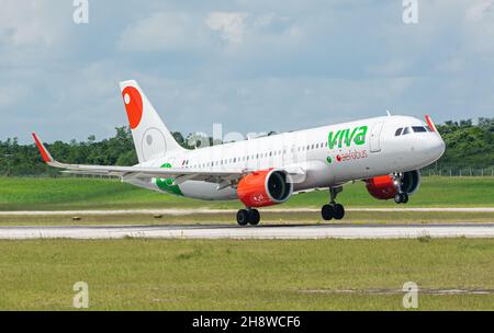 MATANZAS, CUBA - Sep 25, 2021: The Viva Aerobus Airbus A320 in the airport of Varadero, Cuba on blue sky background Stock Photo