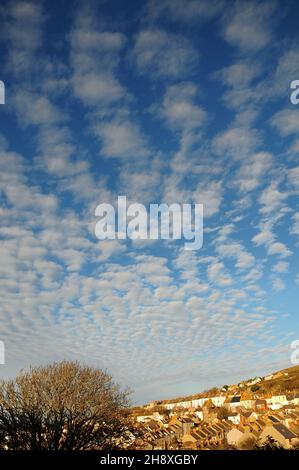 Portland. 2nd December 2021. UK Weather. A striking 'mackerel sky' over the Isle of Portland suggesting changeable weather. ' Mackerel sky, mackerel sky . never long wet, never long dry ' as the old rhyme reminds us. Credit: stuart fretwell/Alamy Live News Stock Photo