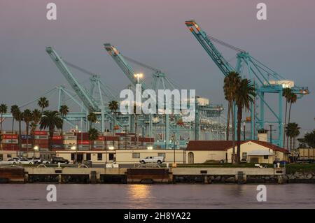 APM Terminal port of Los Angeles Stock Photo Alamy