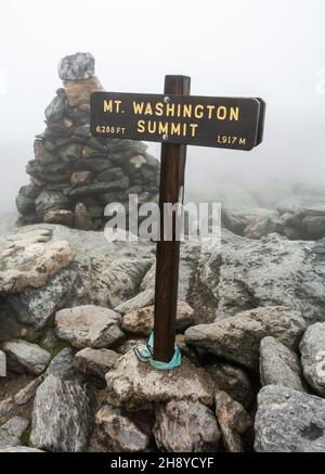 Appalachian Trail The Summit Of Mount Washington During The Winter 