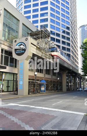 Seattle's iconic Alweg Monorail from Westlake to the Seattle Center, built for the 1962 World's Fair, the Century 21 Exposition Stock Photo