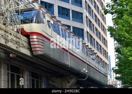 Seattle's iconic Alweg Monorail from Westlake to the Seattle Center, built for the 1962 World's Fair, the Century 21 Exposition Stock Photo