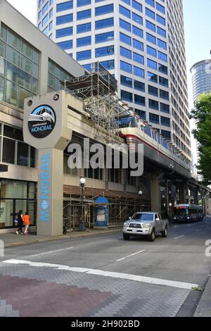 Seattle's iconic Alweg Monorail from Westlake to the Seattle Center, built for the 1962 World's Fair, the Century 21 Exposition Stock Photo