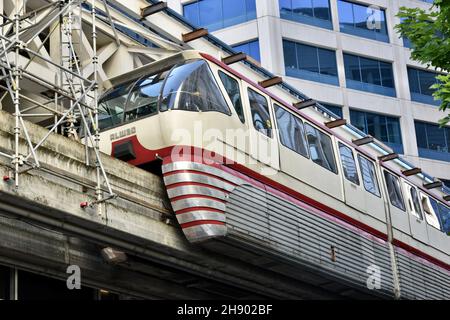 Seattle's iconic Alweg Monorail from Westlake to the Seattle Center, built for the 1962 World's Fair, the Century 21 Exposition Stock Photo