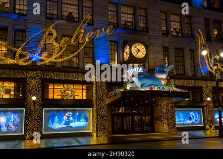 Macy's Herald Square is the flagship of Macy's department store at Christmas.  View  from Broadway.  Manhattan, New York, USA, 2021 Stock Photo