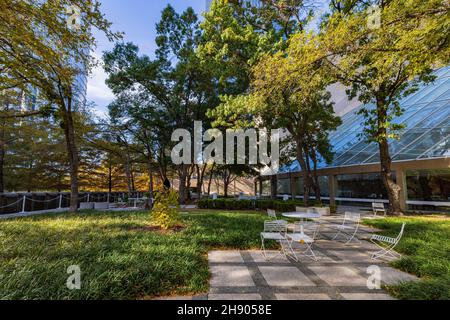 Dallas, NOV 25 2021, Sunny view of the Dallas Symphony Orchestra Stock Photo