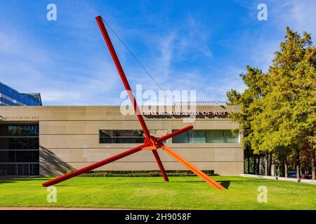 Dallas, NOV 25 2021, Sunny view of the Dallas Museum of Art Stock Photo