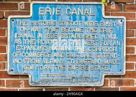 Syracuse, New York, USA – September 14, 2016. Historic Erie Canal marker in Syracuse, NY. Stock Photo