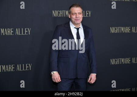 Holt McCallany attends 'Nightmare Alley' World Premiere at Alice Tully Hall, Lincoln Center on December 01, 2021 in New York. Stock Photo