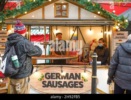 Worcester, UK. 3rd December, 2021. Worcester Victorian Christmas Fayre is now in full swing. The streets are full with the public enjoying a host of stalls offering gifts and food. Credit: Lee Hudson/Alamy Live News Stock Photo