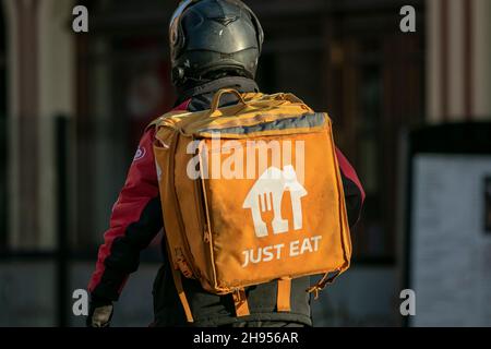 A Just Eat food delivery cyclist Stock Photo