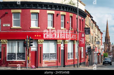 The Paisley Gates Pub, on the corner of Oakfield Rd and Breck Rd, Liverpool 4. Named after Liverpool's most successful Manager Bob Paisley. Sept 2021. Stock Photo