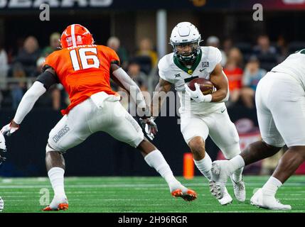 Dallas Cowboys linebacker Devin Harper (50) runs during an NFL preseason  football game against the Los Angeles Chargers Saturday, Aug. 20, 2022, in  Inglewood, Calif. (AP Photo/Kyusung Gong Stock Photo - Alamy