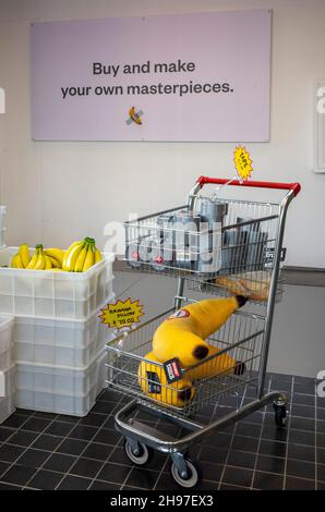 Beijing, China. 05th Dec, 2021. The shop selling bananas at Maurizio Cattelan: The Last Judgment art exhibition in UCCA Center for Contemporary Art in Beijing, China on 05/12/2021 by Wiktor Dabkowski Credit: dpa/Alamy Live News Stock Photo