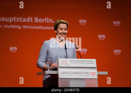 Berlin, Germany. 5th Dec, 2021. FRANZISKA GIFFEY is the first woman to be elected Berlin mayor since the reunification of the city. (Credit Image: © Ralph Pache/PRESSCOV via ZUMA Press Wire) Stock Photo